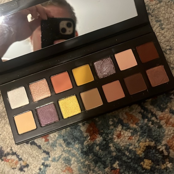 Kylie eyeshadow palette - Picture 4 of 6
